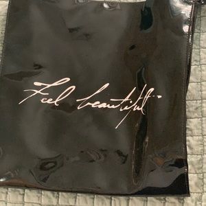 White House/Black Market bag